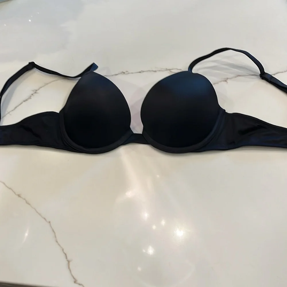 PINK Victoria's Secret padded, underwire & push up Black Bra. 32A - Picture 2 of 8